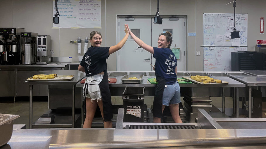 Bitchin’ Volunteers get Cookin’ with One Kitchen Collaborative!